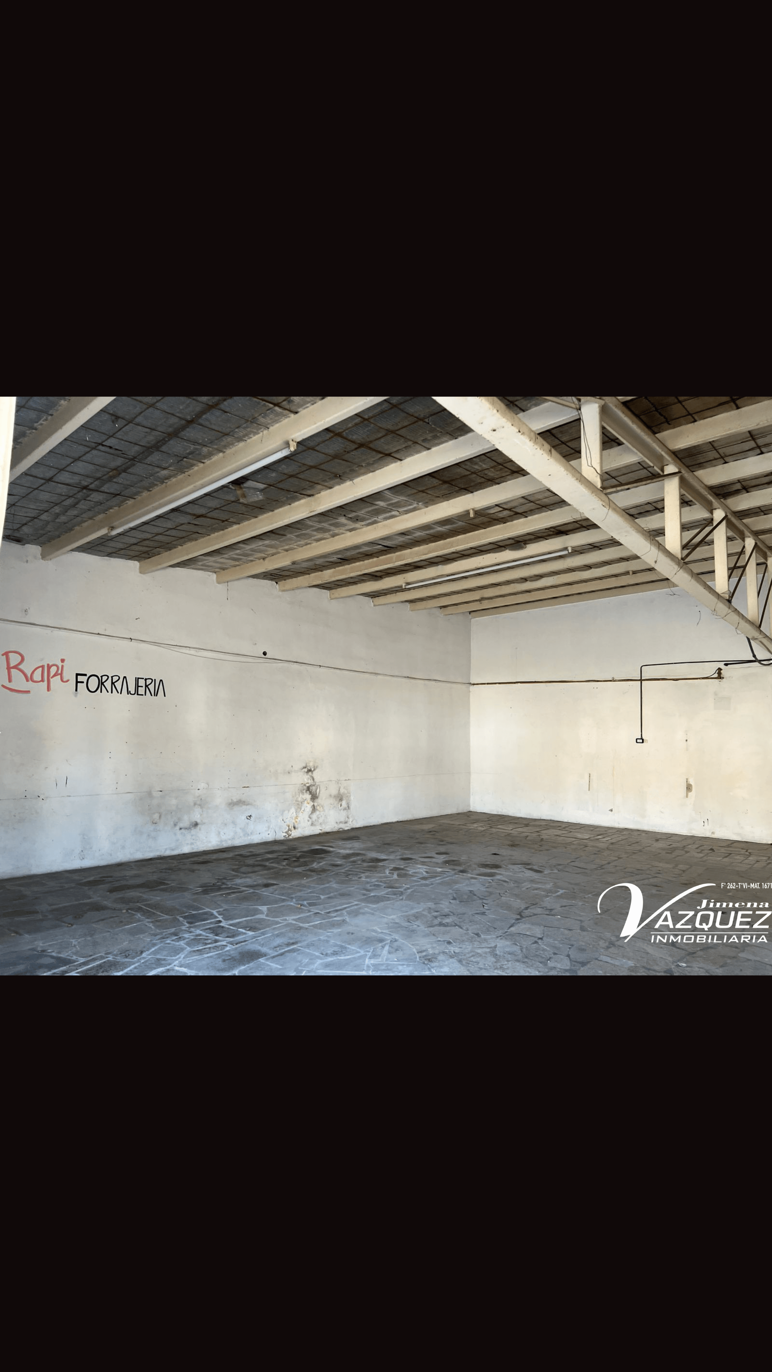 🛒 EN ALQUILER | Amplio local ubicado en Barrio CECO 1 📍La Rioja N°705 - 4