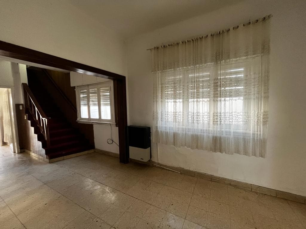 🏡 VENTA | Casa ubicada en Barrio Mariano Moreno 📍 Lamadrid N° 3433 - 3