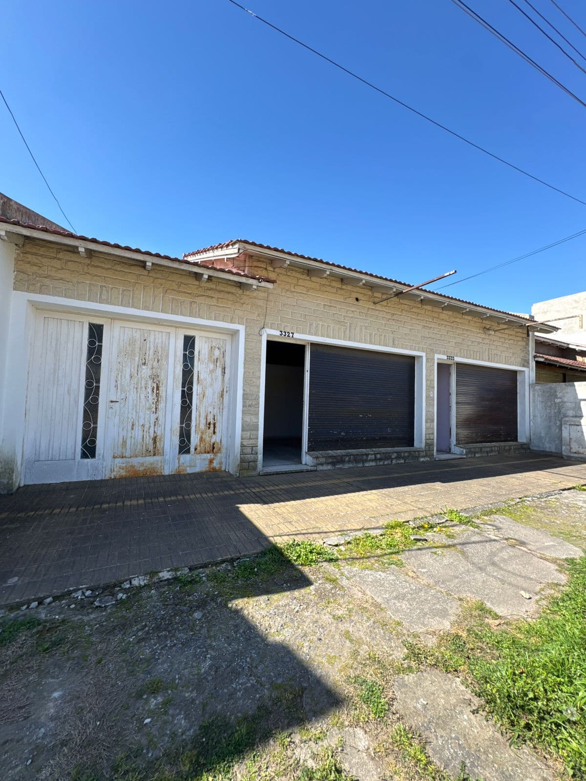 🏡 VENTA | Casa a reciclar ubicada en Barrio Mariano Moreno 📍 Estrada 3327