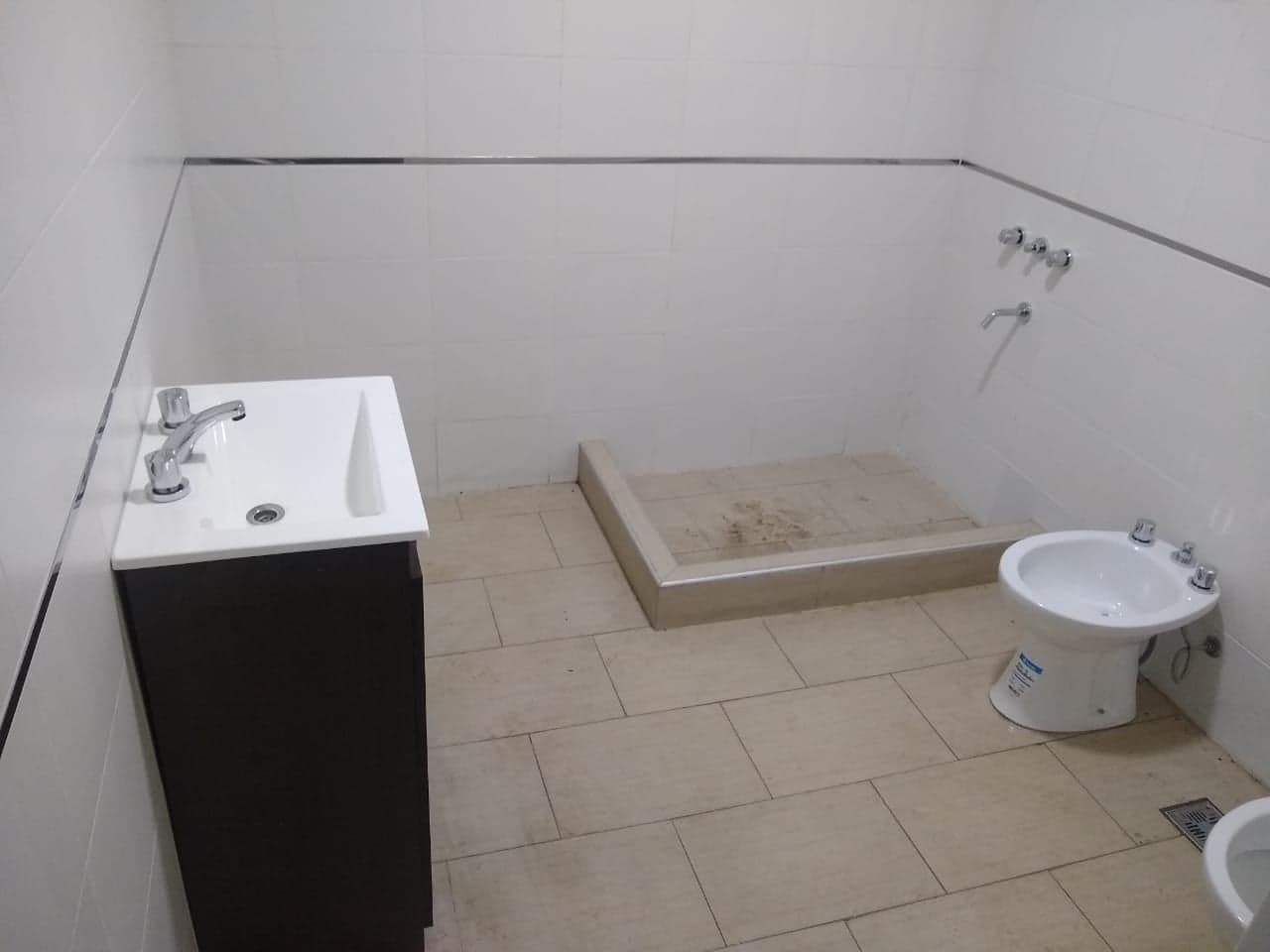 🏢EN ALQUILER | Casa ubicada en Barrio Acupo. 📍 Yrigoyen y 101 bis. - 5