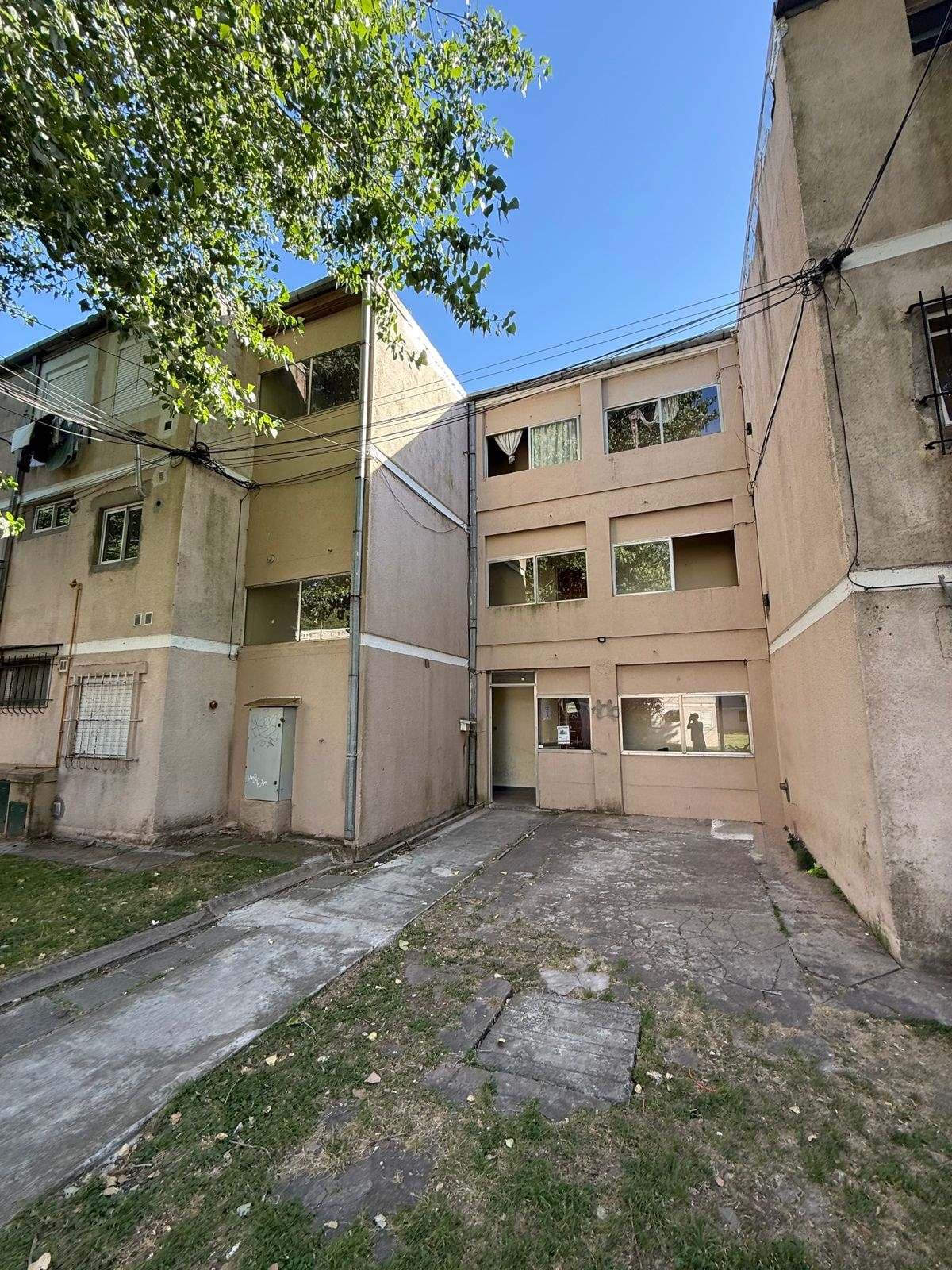 🏢EN ALQUILER | Departamento ubicado en Barrio Jardin M 1