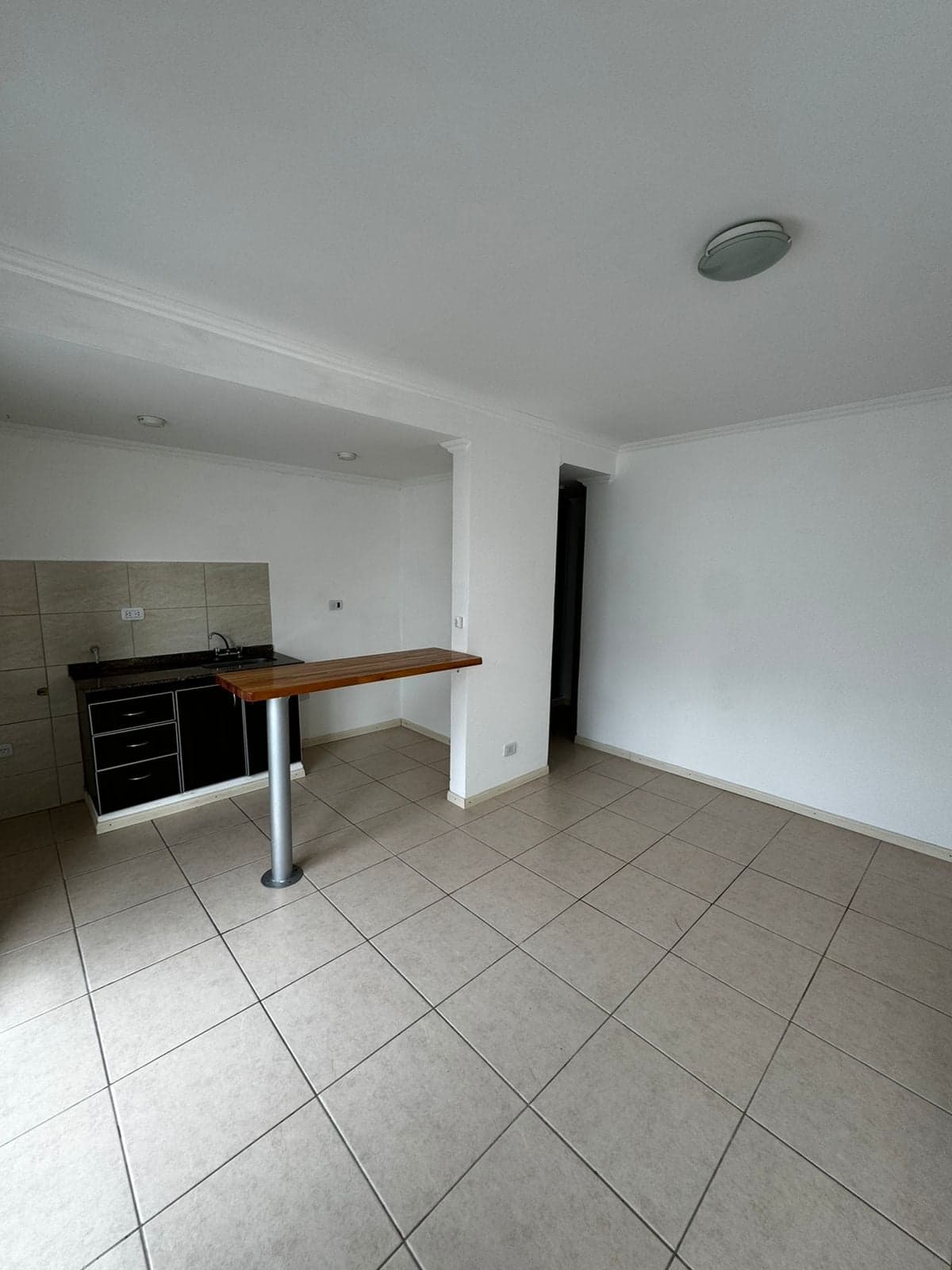 🏠 EN ALQUILER | Departamento ubicado en Roca Merlo 📍 Merlo N°2881 - 2