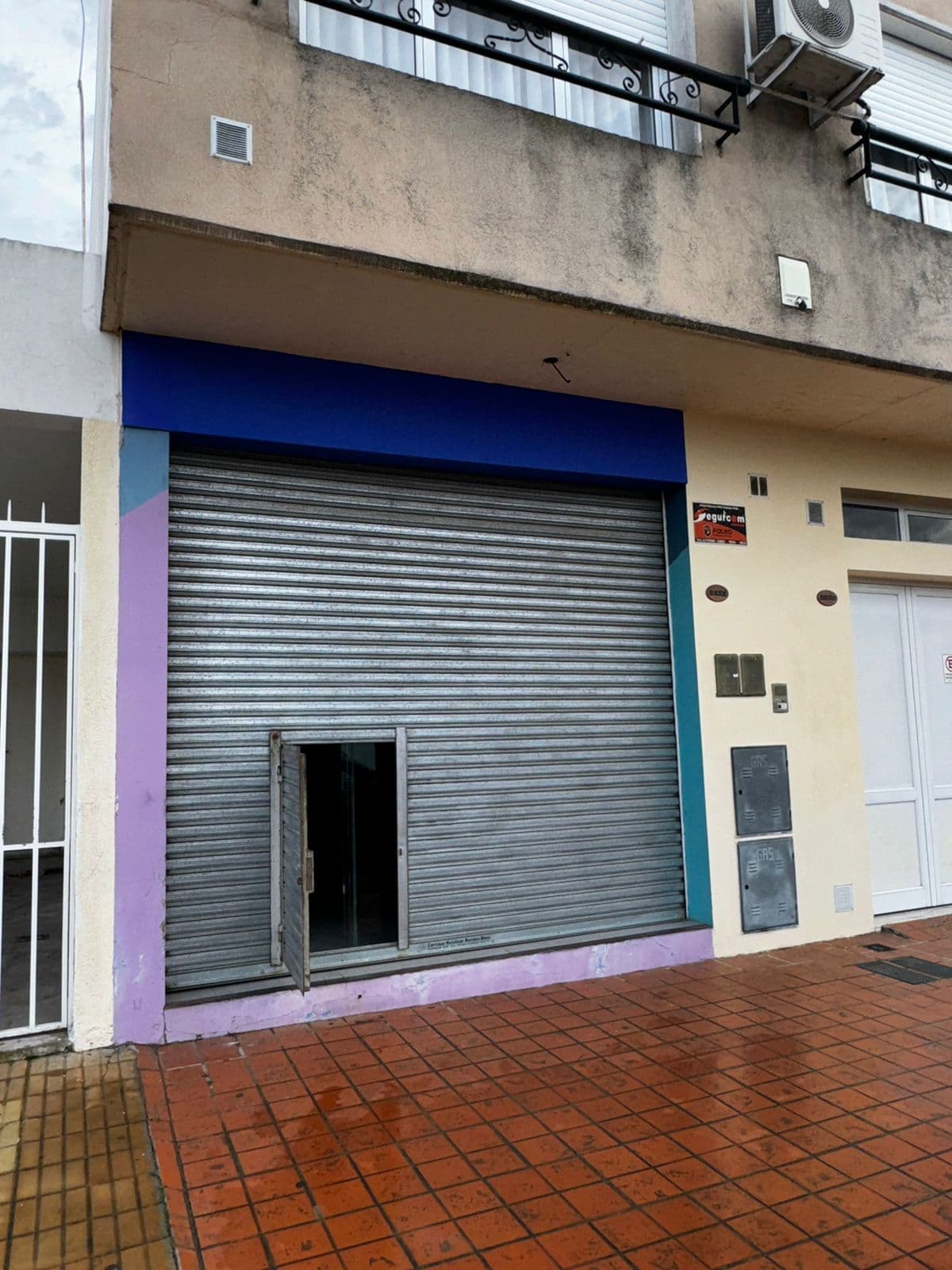 🏬✨ EN ALQUILER | Local comercial en San Vicente ✨🏬  📍 Moreno N°2121 