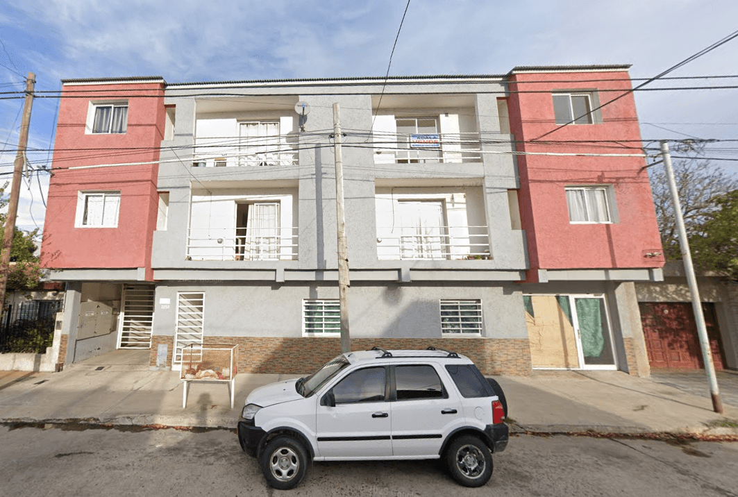 🏡 VENTA | Departamento ubicado en barrio Villa Floresta 📍 Amparo Castro 2050. Primer piso