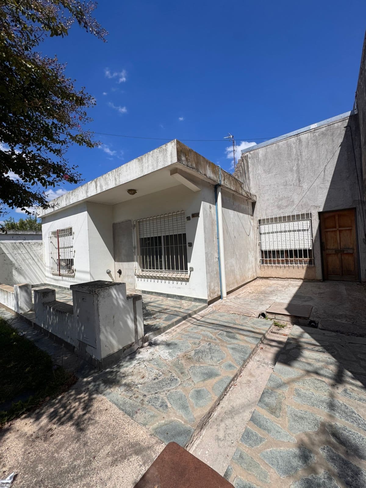 🏡 VENTA | Casa ubicada en zona barrio Lujan 📍 Sargento Cabral N°4634
