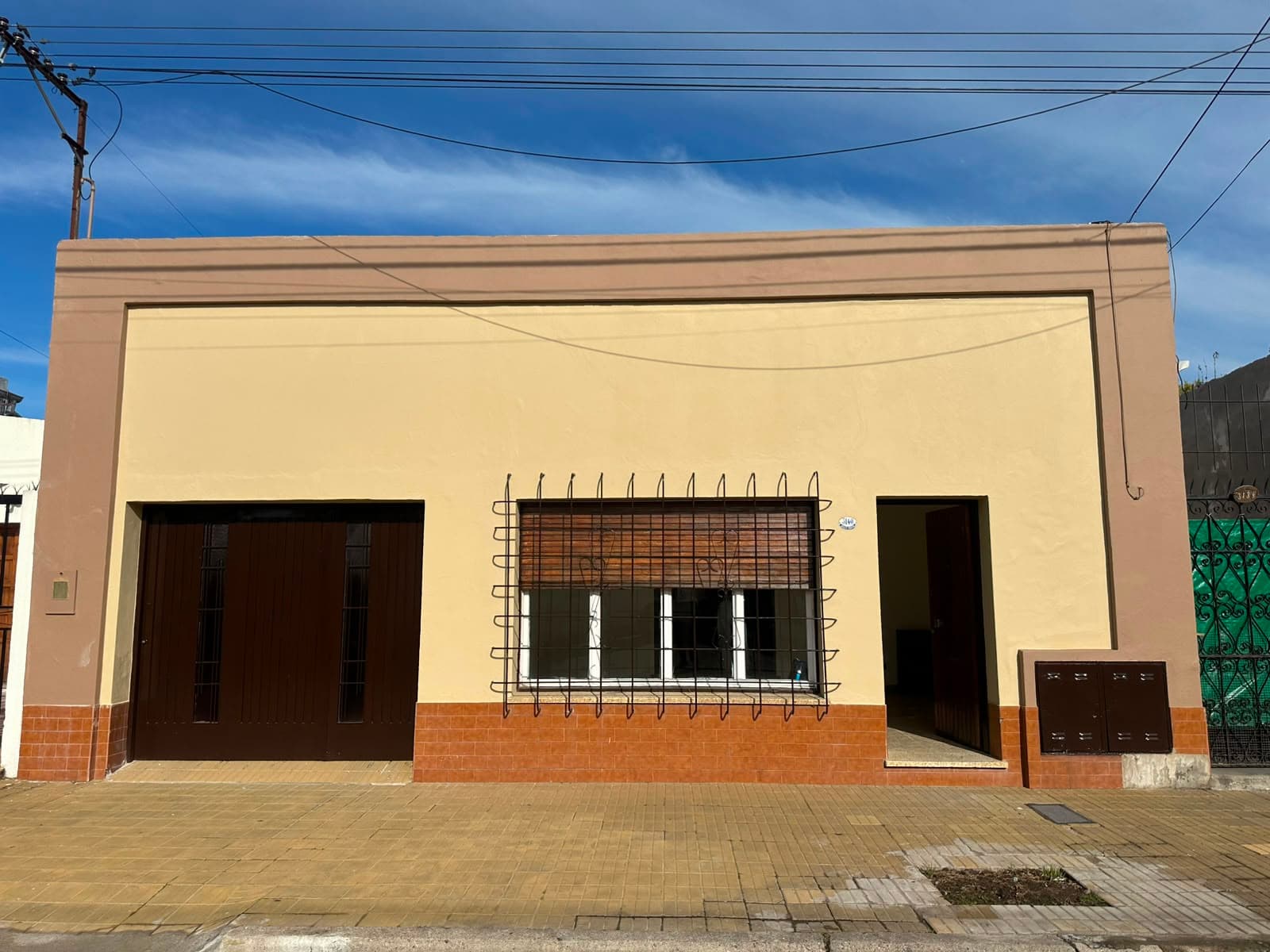 🏡 EN VENTA 📍 CASA | BARRIO MARIANO MORENO Hipólito Yrigoyen N° 3140 ✨