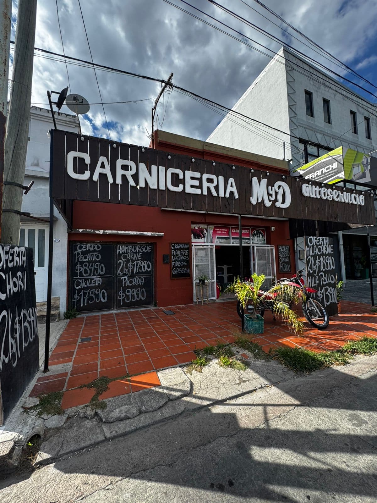 🛒 VENTA | Local ubicado en barrio Mariano Moreno 📍 Pringles N°3788