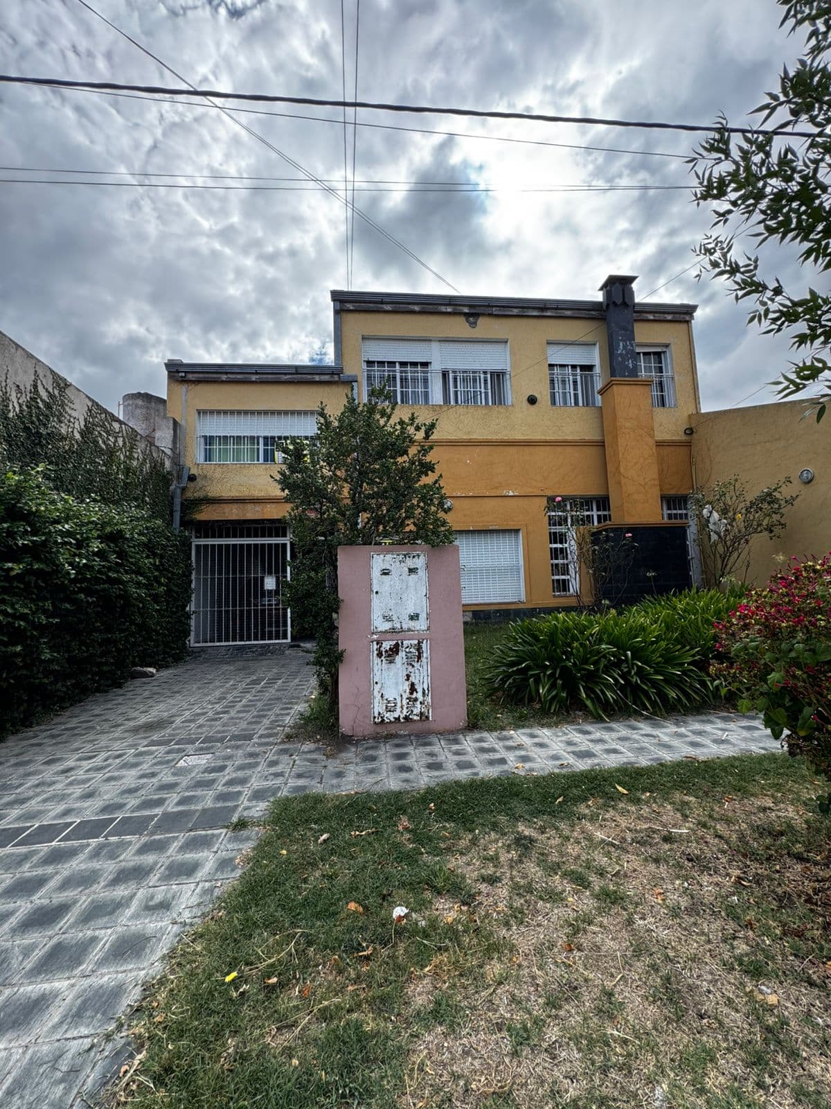🏡 VENTA | Casa ubicada en barrio Roca Merlo 📍 Republica del Libano N°2541